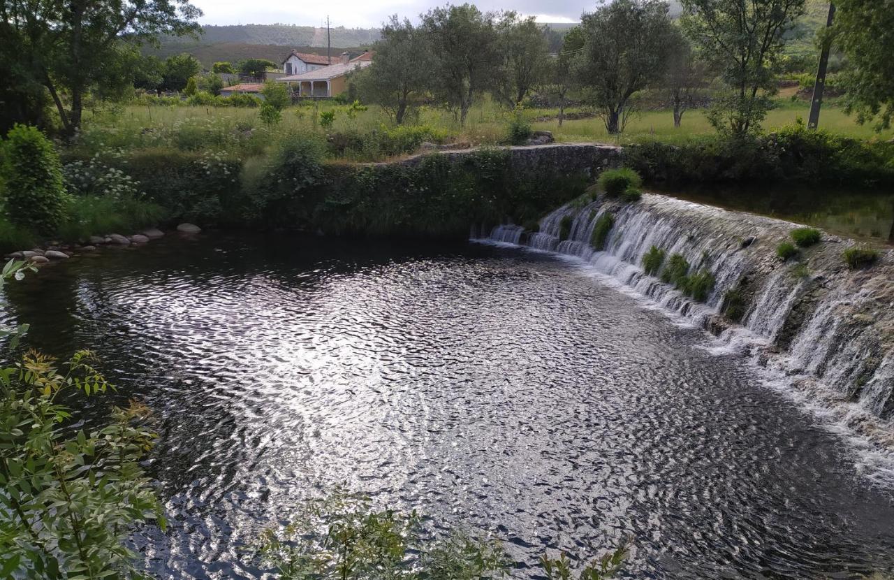 Abrigo Do Cabecinho - Serra Da Estrela Cortes do Meio エクステリア 写真